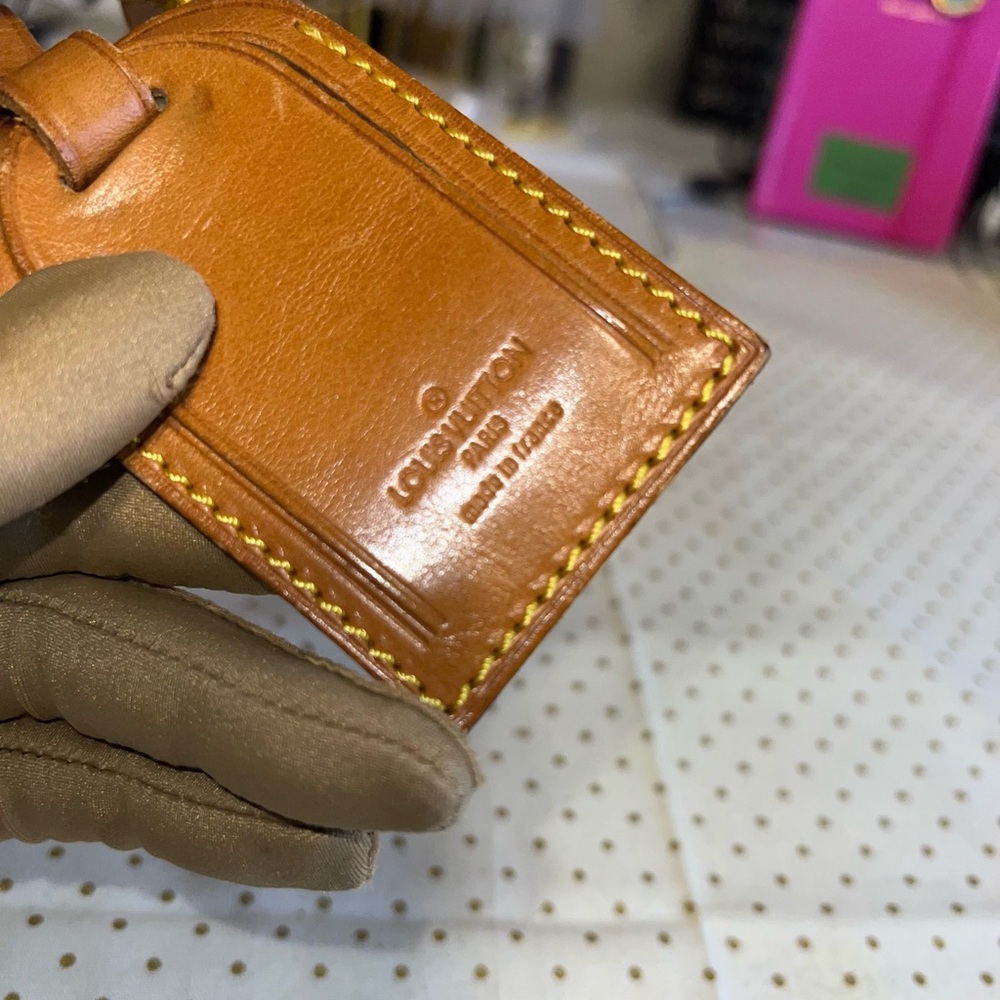 Louis Vuitton leather luggage tag - Picture 3 of 4